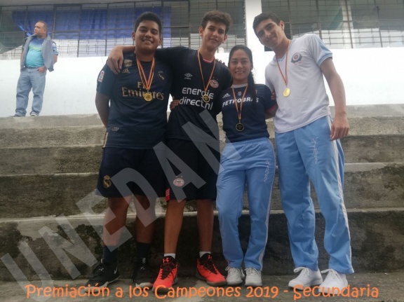 Premiacion deportes colegio 2019 60